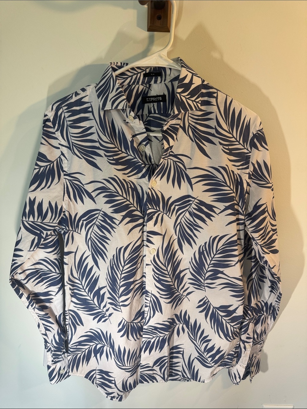 Express Men's White Button-Down Shirt with Navy Leaf Print